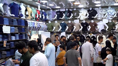 ركود حاد يضرب أسواق الرمادي رغم عروض العيد.. الزبائن توجهوا للتسوق الإلكتروني