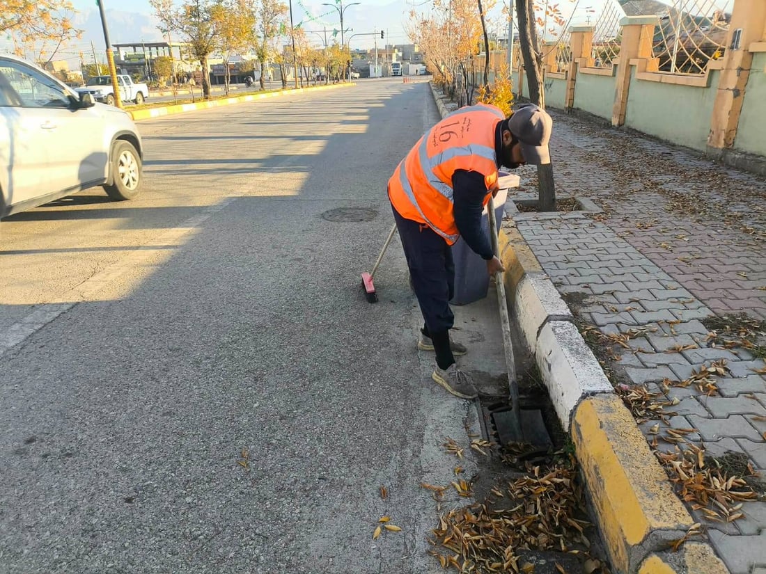 مەنهۆڵ و ئاوەڕۆکانی هەڵەبجە پاککرانەوە