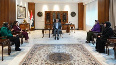 سەرۆکی گەورەترین دەسەڵاتی دادوەری لەگەڵ ژنە چالاکەکان کۆبووەوە