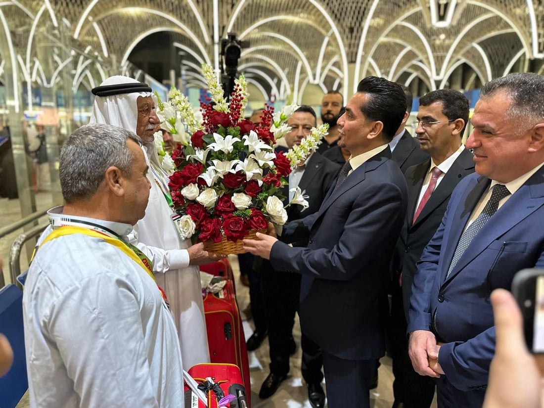 على متن الناقل الوطني.. تفويج أول وجبة من الحجاج عبر مطاري بغداد والنجف (صور)