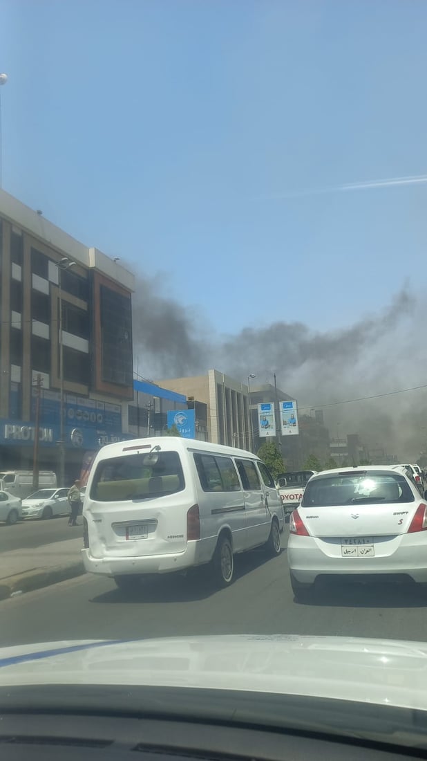 صور وفيديو: الدخان يغطي سماء الكرادة لكن تمت السيطرة على النيران