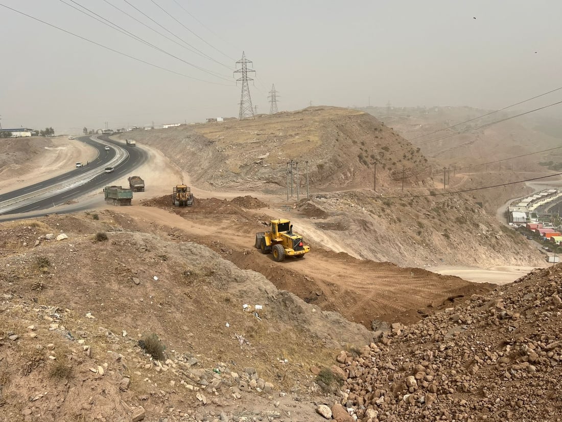 لە بەردەم بەنزینخانەكەی بەنداوی دێوانە لە دەربەندیخان تاسە دروستكراوە و لادانی کاتی هەیە