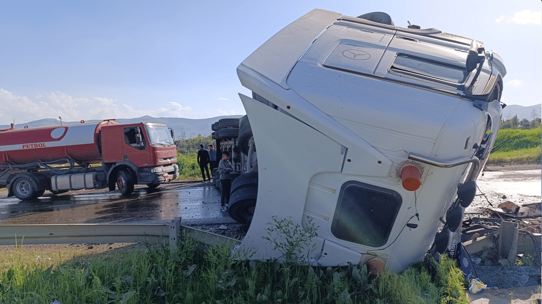 بەهۆی بارهەڵگرێکەوە رێگای سلێمانی – عەربەت داخراوە