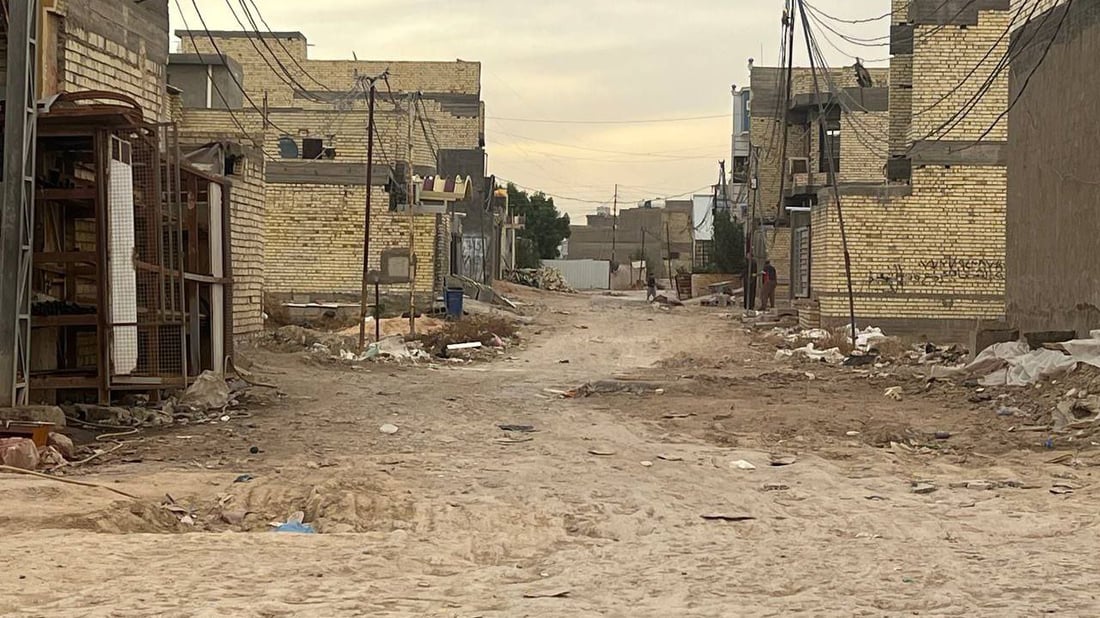أمانة بغداد لسكان حي الأمانة في الزعفرانية: التبليط قادم.. انتظروا (صور)