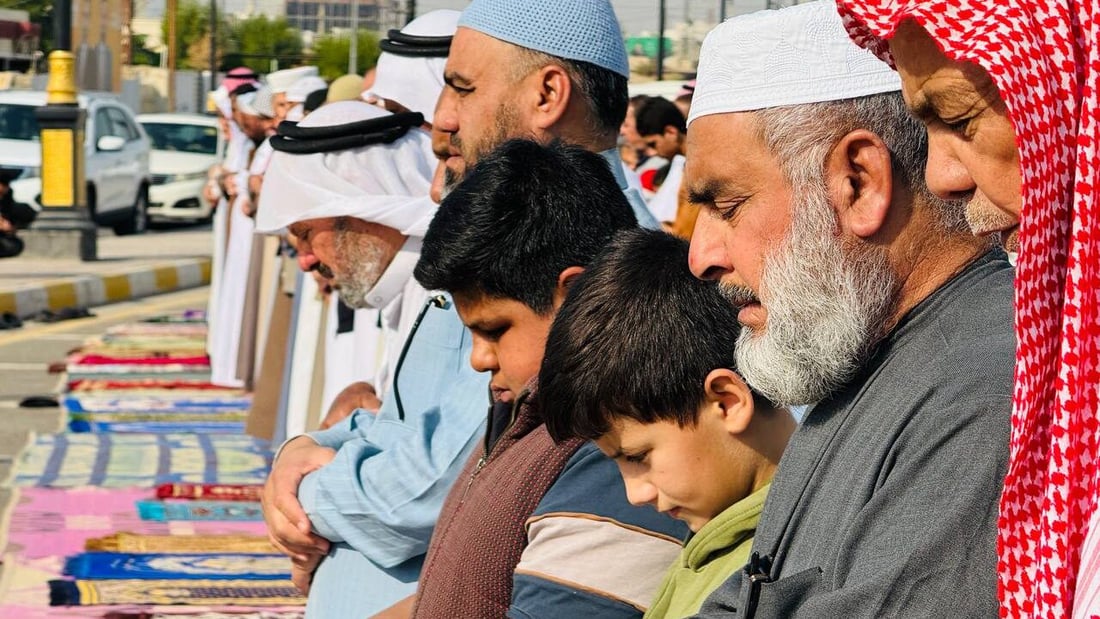 صغاراً وكباراً يتضرعون إلى الله.. صور من صلاة الاستسقاء في الرمادي وتكريت