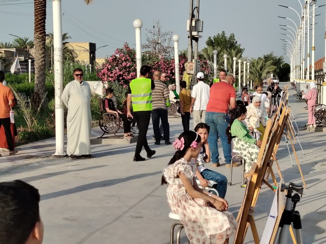 أطفال سوق الشيوخ لن ينسوا هذا اليوم.. تنفسوا ورسموا الشط والنخلة بعيداً عن الآيباد!