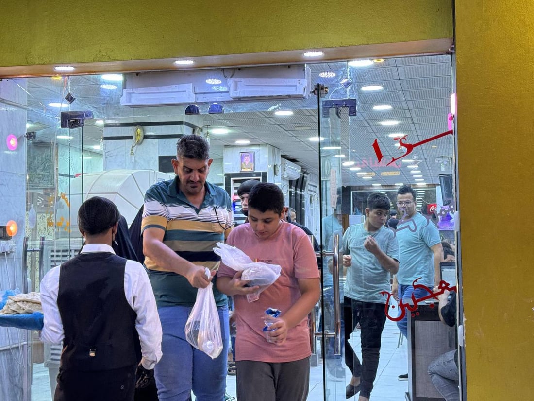 صور ليلية من مطاعم الكوت.. لم تعد تستوعب أعداد الزبائن