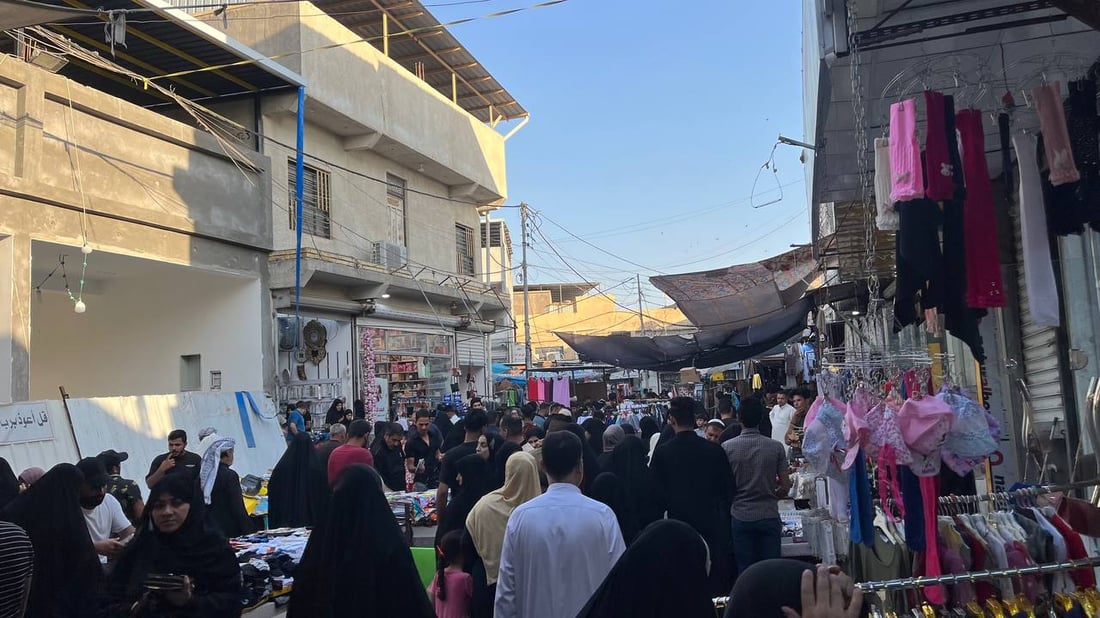 صور صباحية من سوق گرمة علي في البصرة: زبائن الرواتب المبكرة أنعشوا الحركة