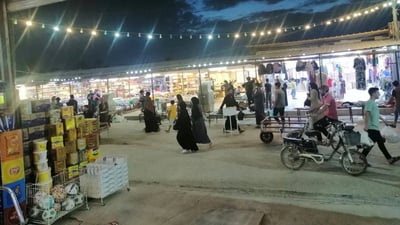 نساء يربكن زبائن وباعة سوق “البعث” في الطارمية.. يسرقن بـ “خفة عجيبة”! (صور)