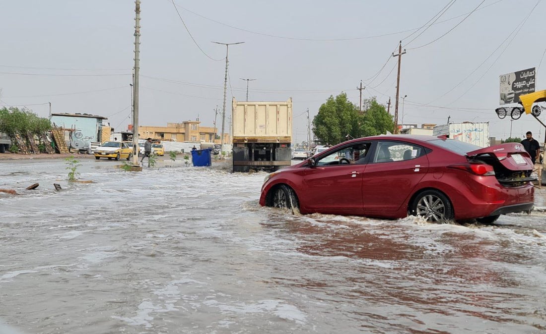صور من السماوة اليوم: الأمطار أغرقت شوارع حي الصدر والضجرية والعسكري