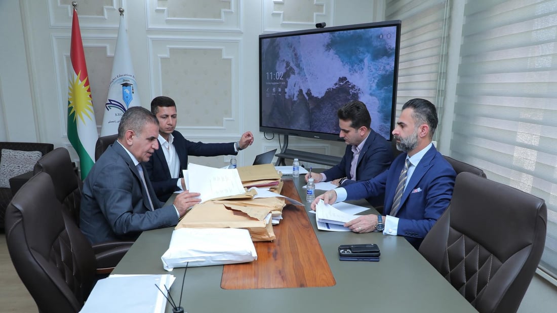 خوێندنى باڵا وردبینی لە سێ یەکەمەکان و هەڵگرانی بڕوانامەی باڵا ده‌كات