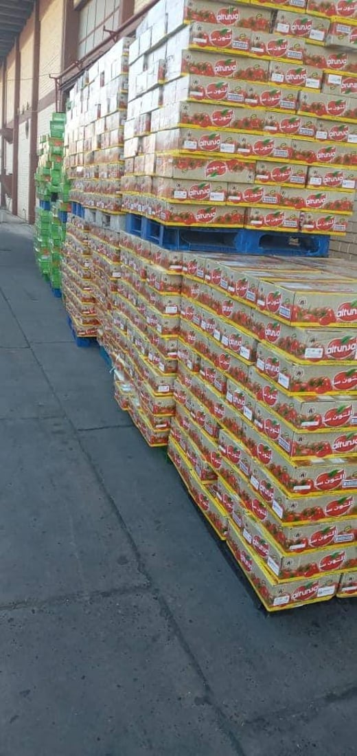 صور: سلّة غذائية وفيرة.. الحصة الأولى لعام 2023 في طريقها إلى الوكلاء