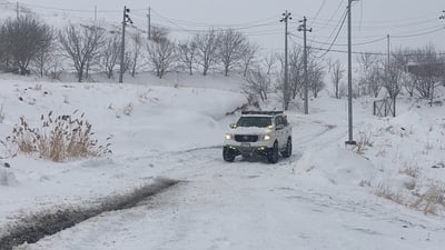 “لێخوڕین لەناو بەفردا پێویستی بە شارەزاییەکی باش هەیە و نابێ بترسێی”