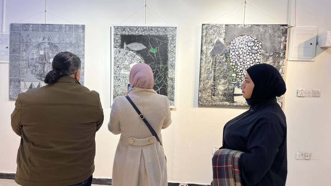 هذا مكان ليس للهواة.. فنان من بابل يعرض “الكوابيس” في غاليري البصرة (صور)