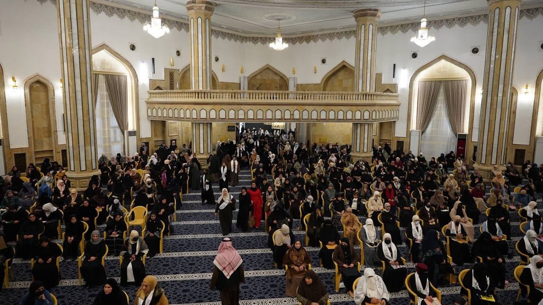 صور: نساء الأنبار يتنافسن بمسابقة لأحكام الصيام في مسجد الخلافة