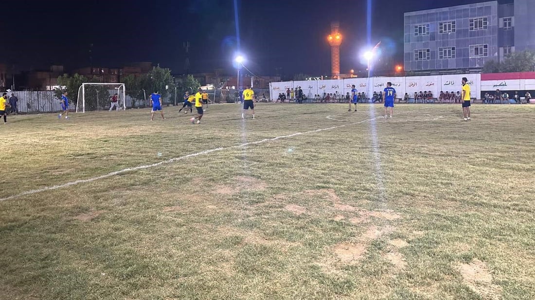 صور: شباب من الكوت يحولون مكباً للنفايات إلى ملعب خماسي بـ12 مليون دينار