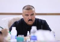 سأضربكم بيد من حديد.. وزير الداخلية يتوعد مسلحي عشائر ب