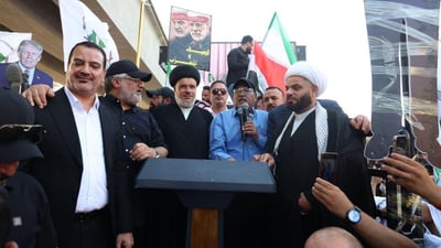 كبار قادة العصائب في وقفة سلمية لمساندة إيران والنجباء تتكفل بالمواجهة الإعلامية