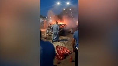 حادث مروع يشعل النار في سيارة عائلة على طريق الفلوجة ومصرع وإصابة 10 أشخاص