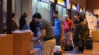 مدرج مطار البصرة لا يهدأ.. زوار الأربعينية يتدفقون عبر 