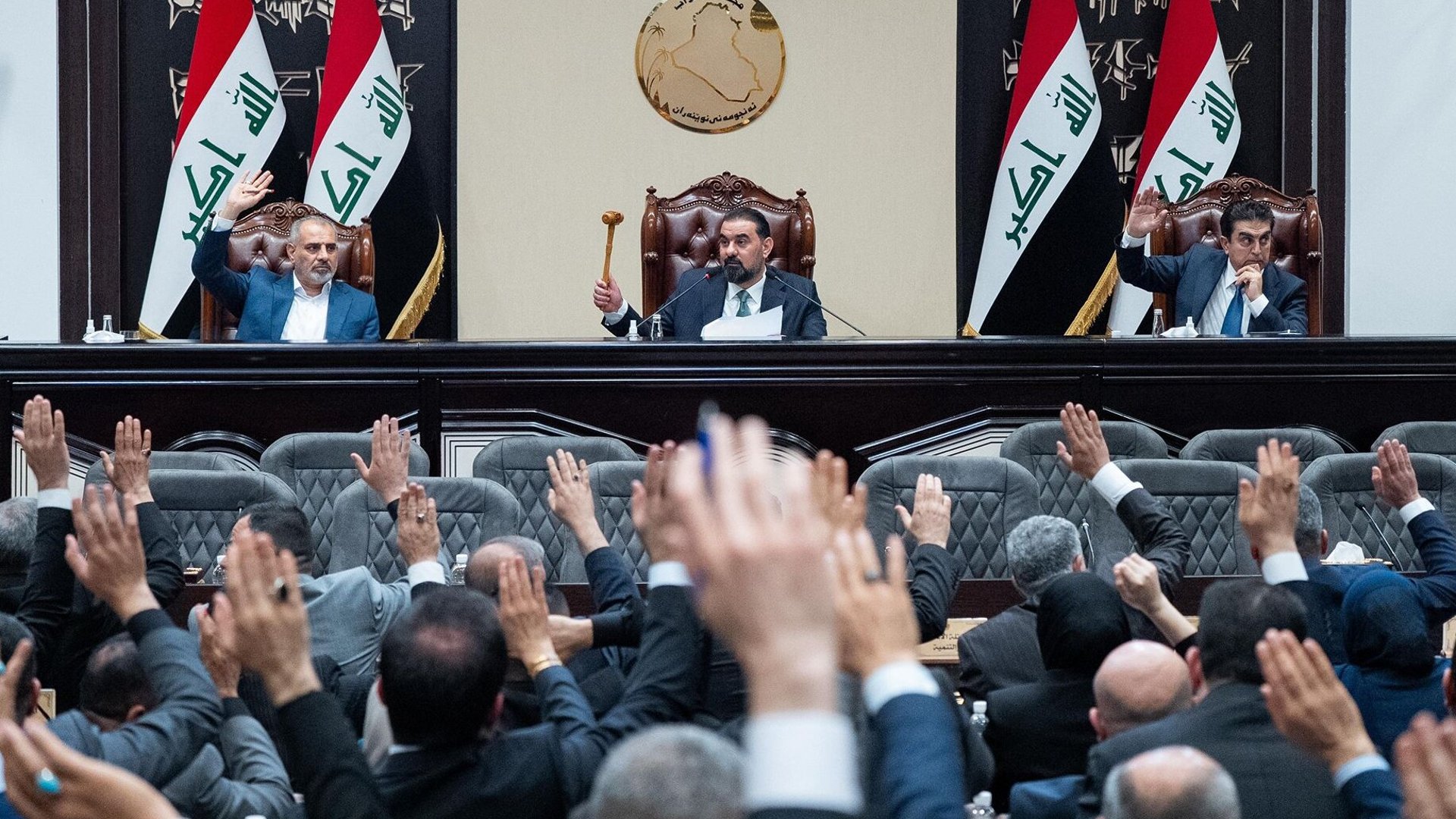 964 تنشر النسخة النهائية لقانون الإجازة الطويلة للموظفين