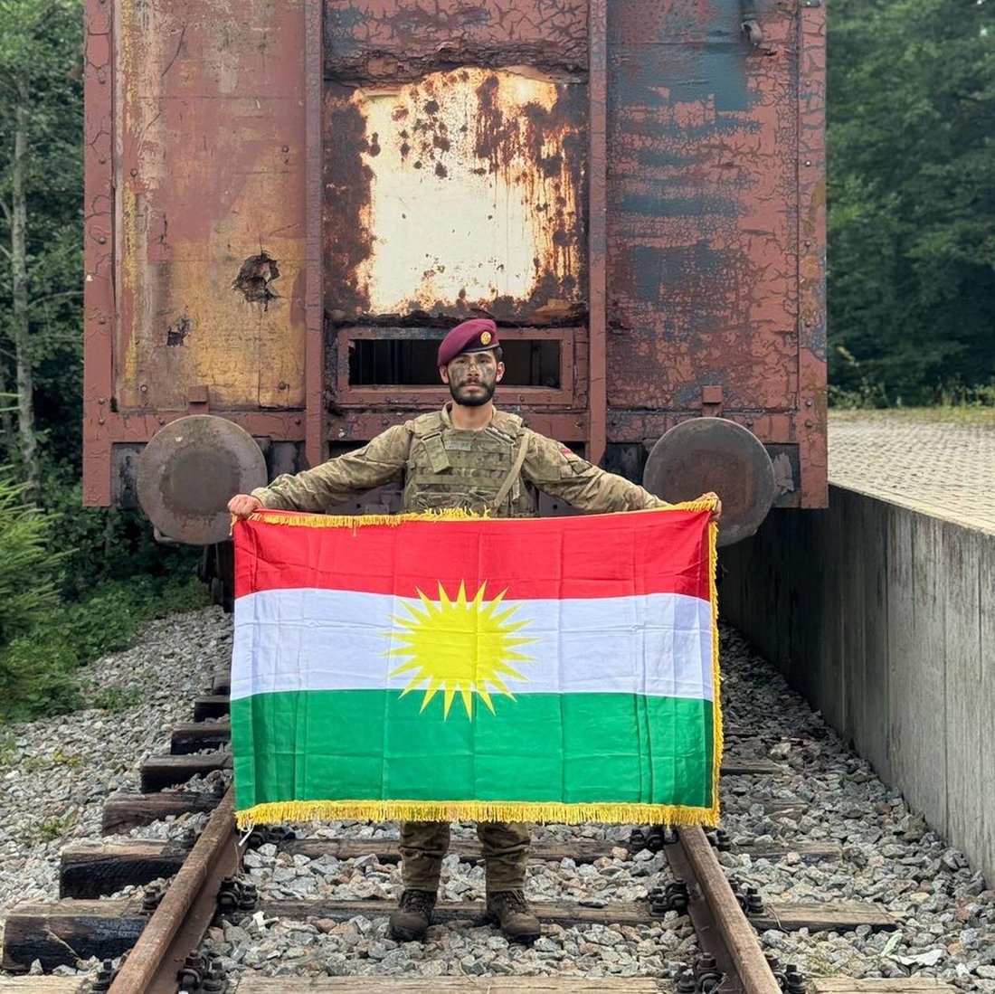 كوڕی سەرۆك ئەركانی وەزارەتی پێشمەرگە لە بەریتانیا پلەیەكی سەربازی بەدەستهێنا