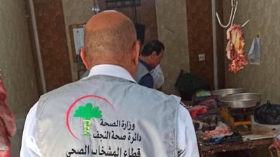 المشخاب: حملة في السوق القديم ومحال بيع اللحوم.. “تحققوا من صلاحية المنتجات”