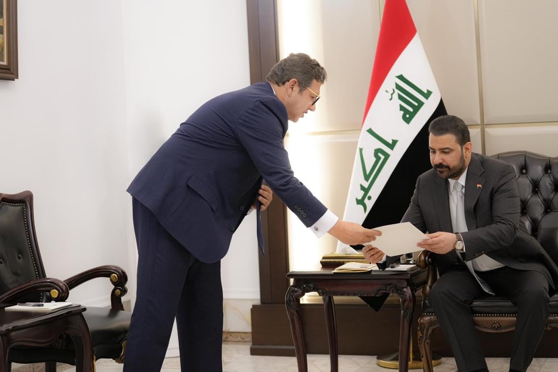 السيسي يدعو الزيدي إلى زيارة القاهرة في رسالة نقلها رئيس المخابرات المصرية