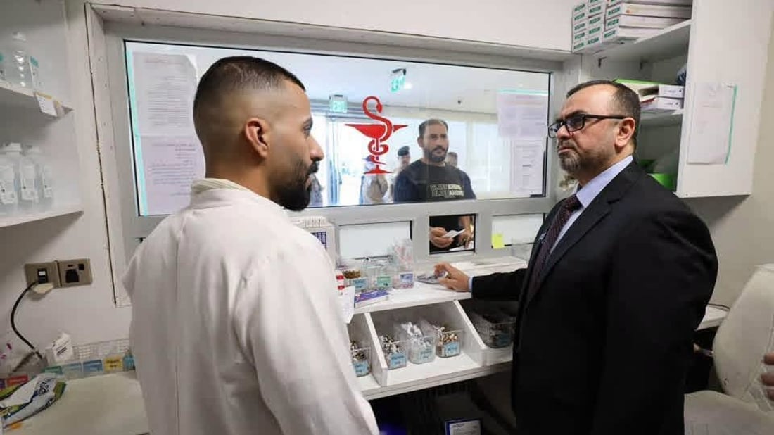 وزير الصحة يوجه بالتحقيق بشأن عدم توفر أدوية في بعض المستشفيات