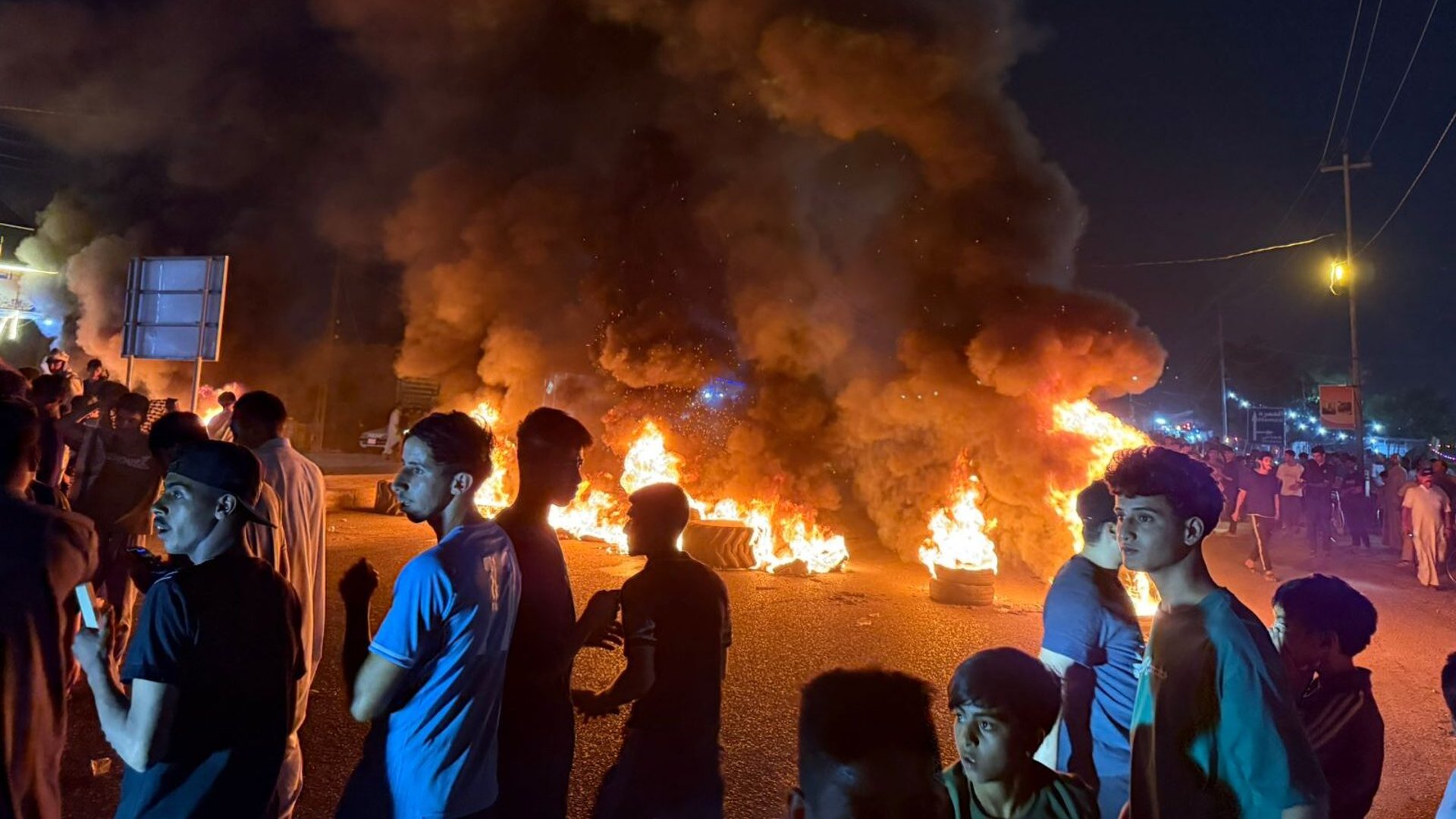 Protesters block roads, issue warnings over worsening power outages in ...