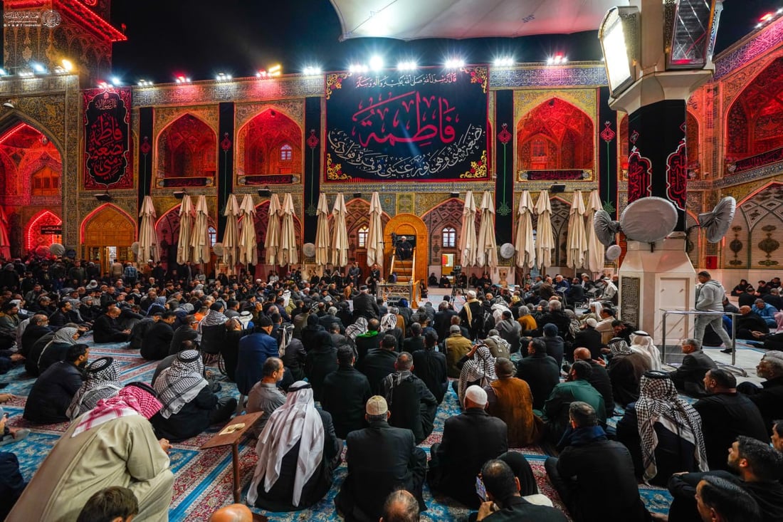 صور: ليلة حزينة في صحن الإمام علي.. حشود الزائرين يحيون ذكرى الزهراء