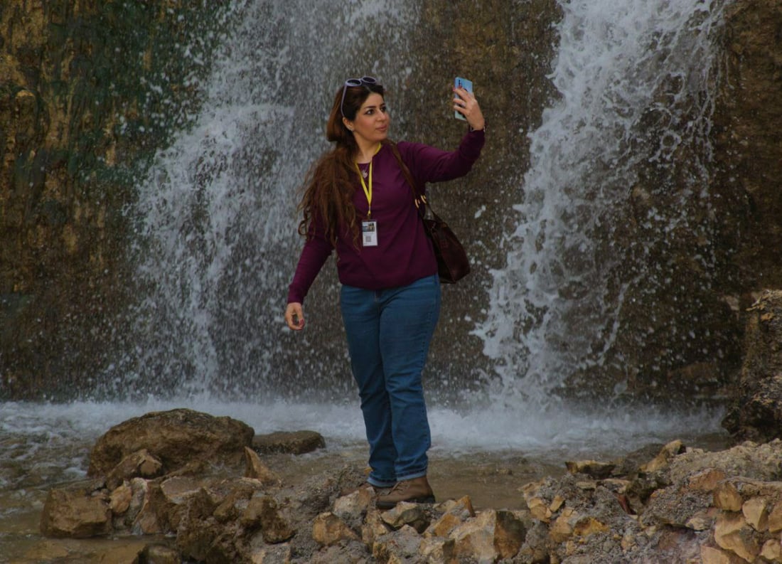 صور: 300 سائح يتنقلون بين شلالات البغدادي ونواعير هيت ومتحف الحاج حمدي