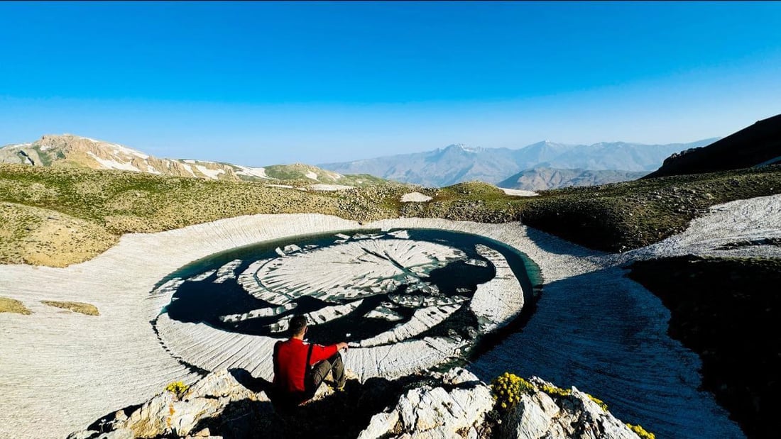 بەم گەرمایە مەگەر هەر ئەم گۆمەی کوردستان دڵ بکاتەوە