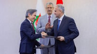 توقيع عقد الأنبوب البحري الثالث لتصدير النفط برعاية ال...
