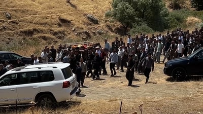 فيديو: احتجاجات أربيل.. تشييع متظاهر قتل عن طريق “الخطأ”