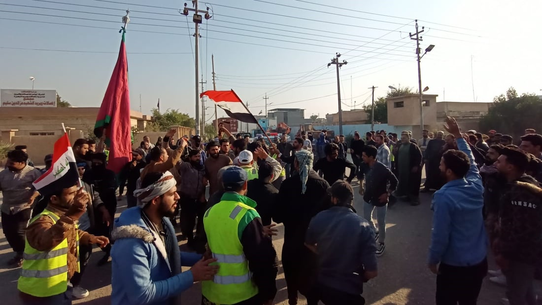 الاحتجاج ضد مدير بلدية الهوير متواصل.. ومطالبات بتدخل العيداني (صور)