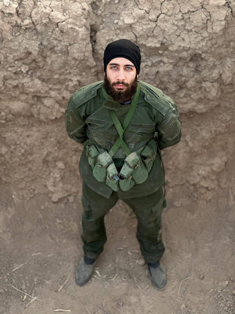 فريق فيلم “علي رشم” يعثر على الشبيه أخيراً.. شاب من الأنبار