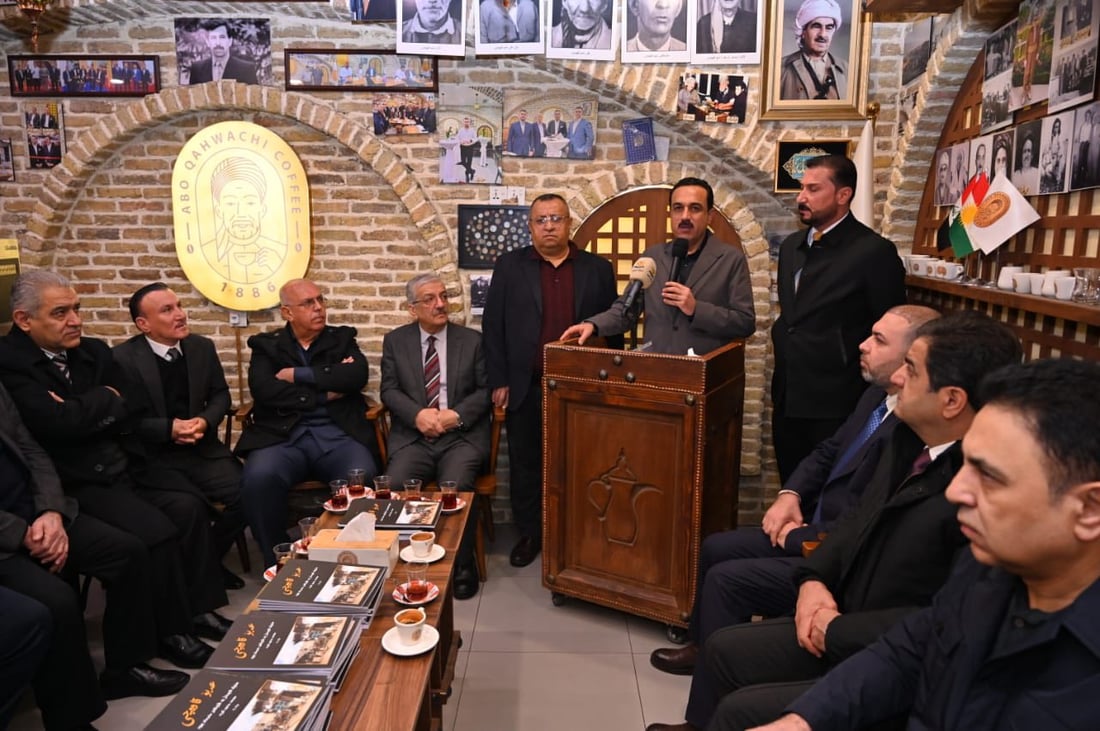 قاوەخانە تەمەن 139 ساڵییەکەی هەولێر کە کۆنترینیانە کرایە کتێب