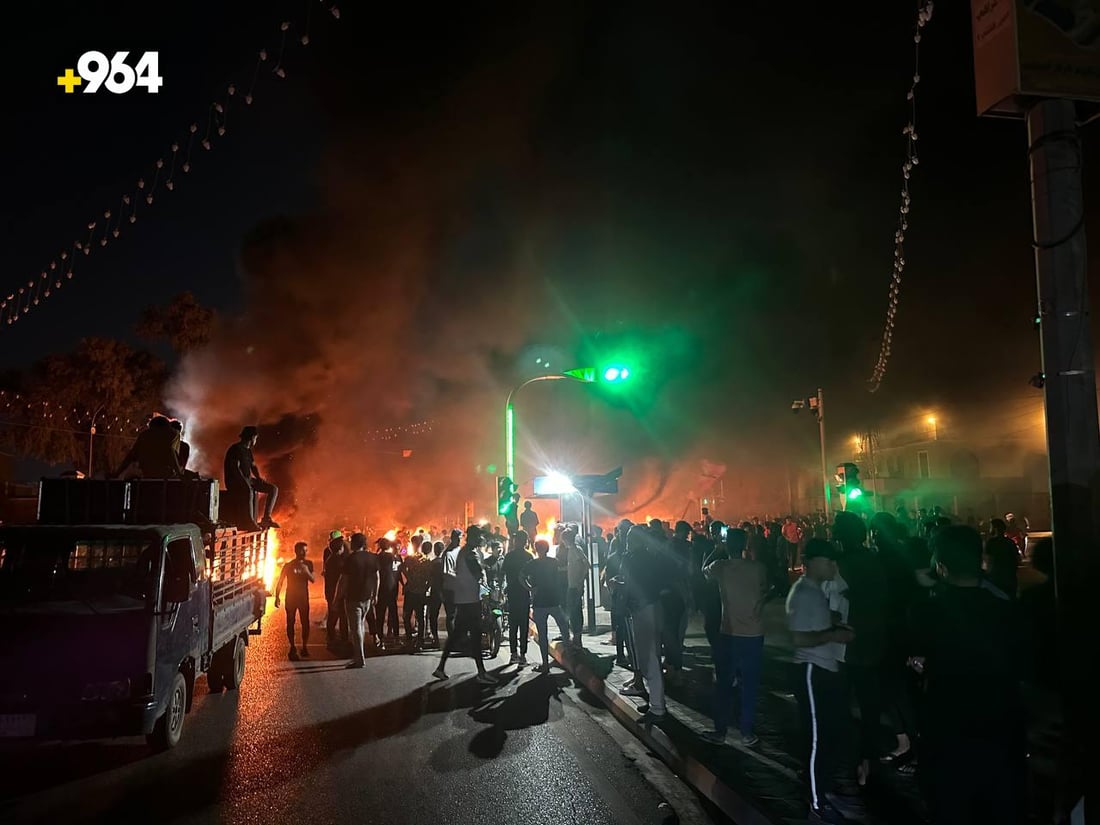 صور من احتجاجات أيمن الكوت: مسيرة غاضبة عبرت “الأحدب” بالإطارات والنار