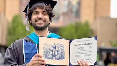 كوردێكی خەڵكی سلێمانی بە پلەی باڵا بڕوانامەی له زانکۆی نۆتردام بەدەستهێنا