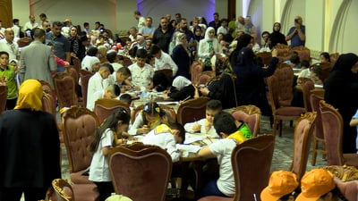 فيديو لن يفهمه إلا العباقرة: حركات غريبة تحل 200 مسألة رياضية في 7 دقائق