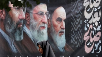 كيف أوقفت ضربة الـ 15 دقيقة مركزية القرار في طهران.. وأين ذهبت السلطة؟