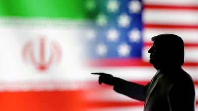 “ئێران لە ترسی هێرشی سەربازی دانوستان دەکات”