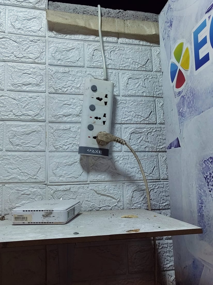 کافتریایەک لەسەر پیسی و بوونی منداڵ تێیدا داخرا