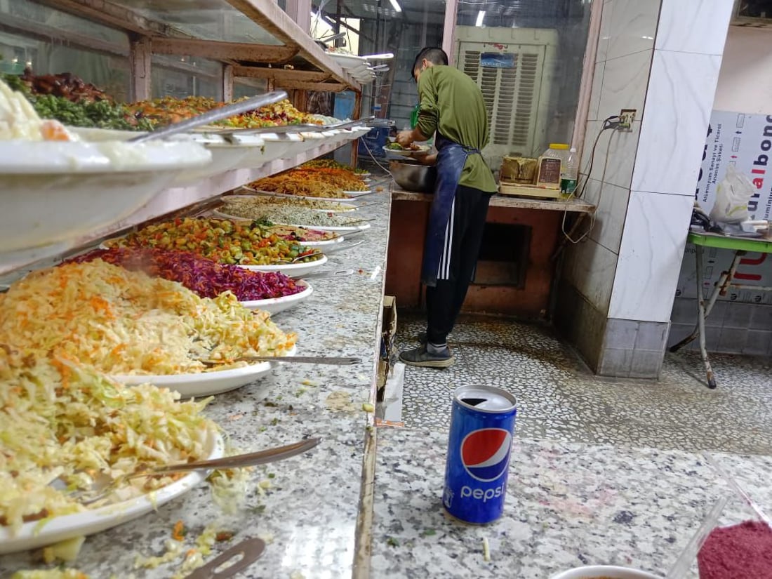 “فرج وأولاده” من القدس يقدم المذاق الفلسطيني لأهل بغداد.. وزبائن مدينة الصدر أولاً