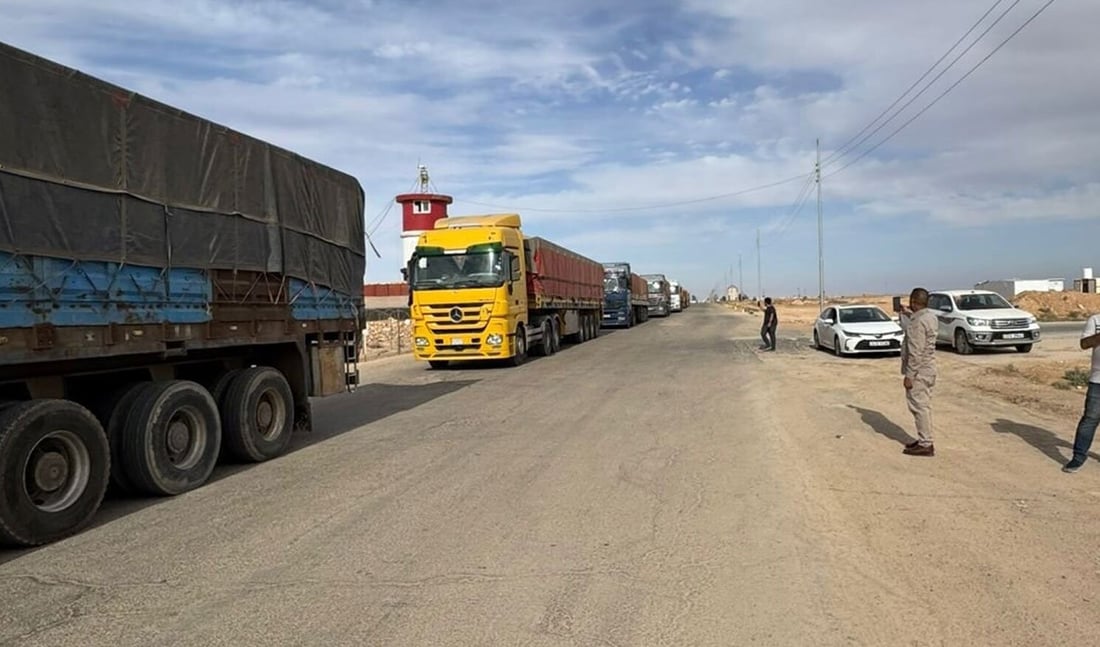 شاحنات وبضائع أكثر وتسهيلات كبيرة بين حكومتي الزيدي والشرع في منفذ الوليد