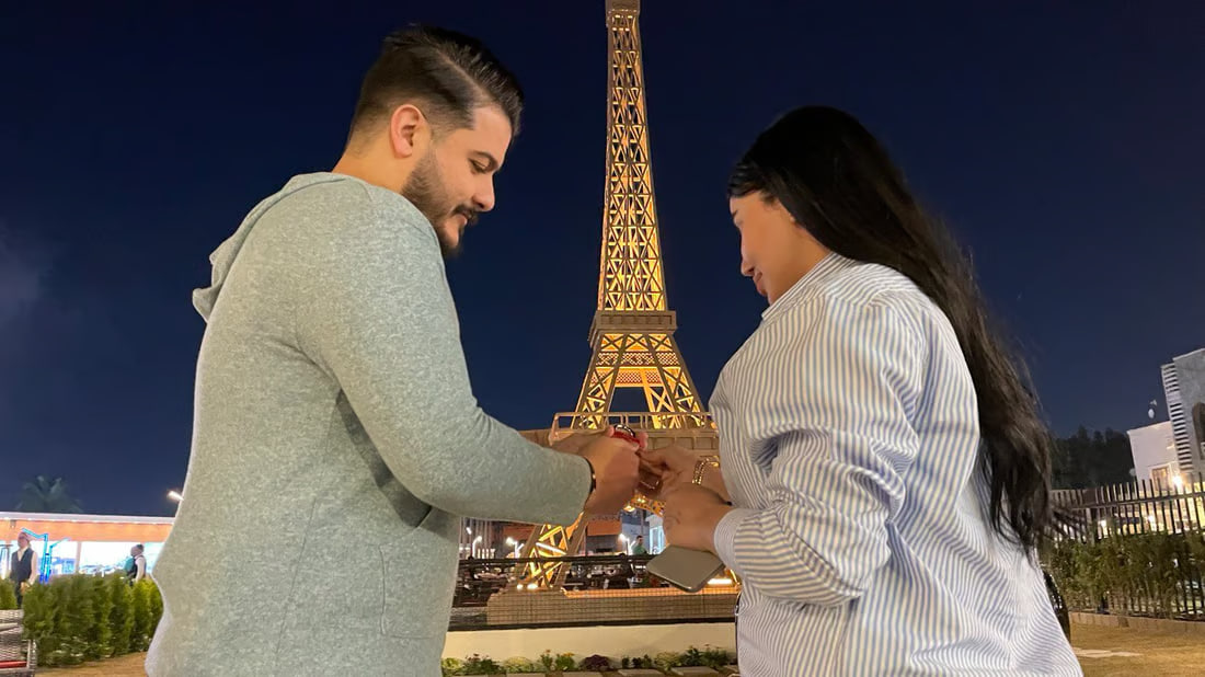 Baghdad restaurant introduces unique experience with Eiffel Tower replica