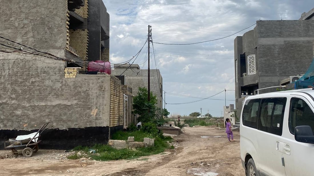 خرنابات: حي الـ3 آلاف بلا كهرباء ولا إكساء.. مرشح سابق ساهم بالـ”سبيس” مرة واحدة