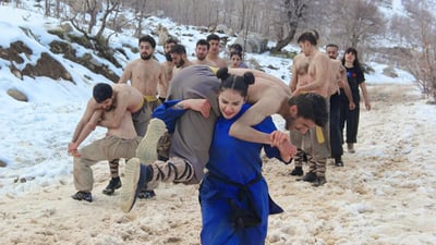 بەشێوازێکی جیاواز راهێنان دەکەن