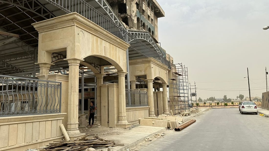 العمل يشارف على نهايته.. جولة مصورة من سوق الموصل النموذجي في باب الطوب